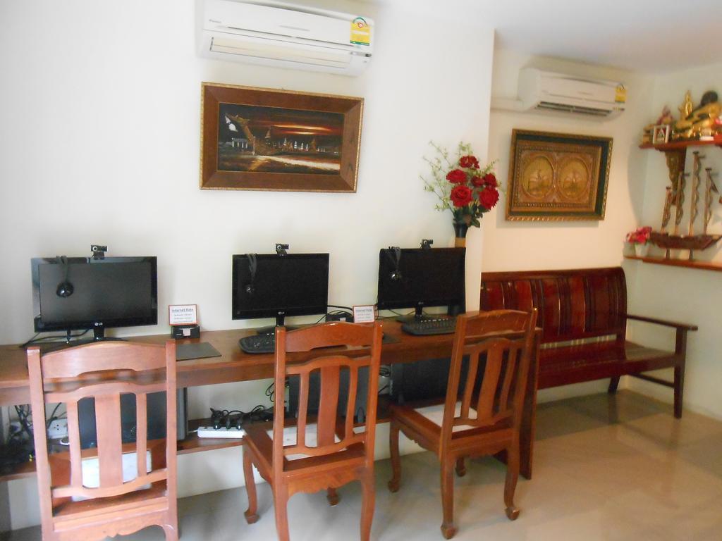 The Bang Khun Phrom Suites Bangkok Kültér fotó