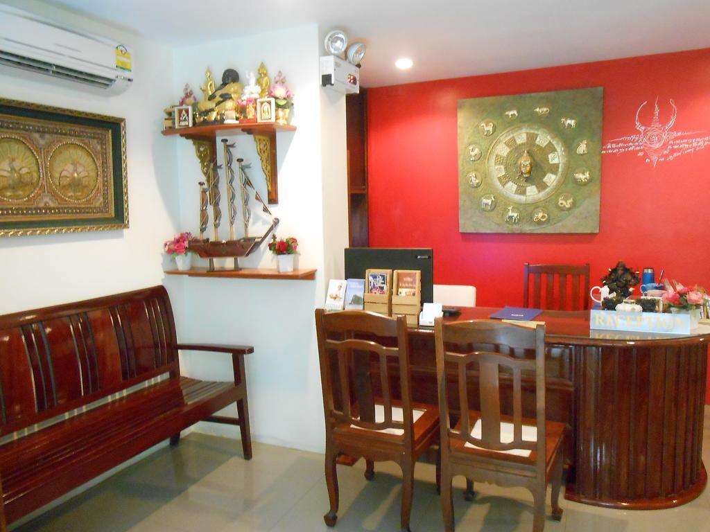 The Bang Khun Phrom Suites Bangkok Kültér fotó