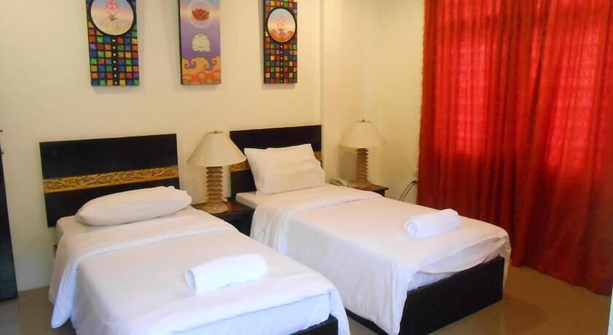 The Bang Khun Phrom Suites Bangkok Kültér fotó