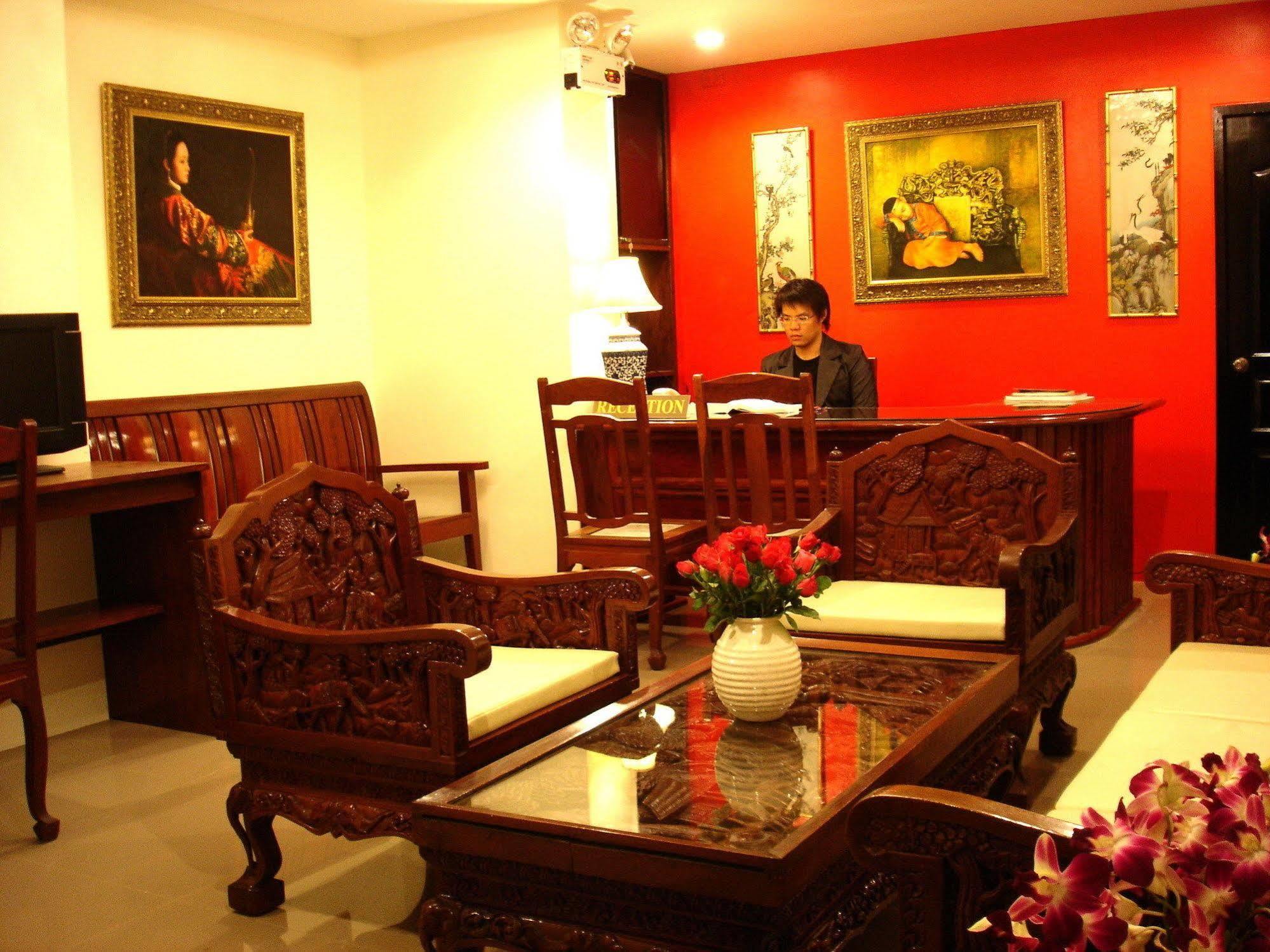 The Bang Khun Phrom Suites Bangkok Kültér fotó